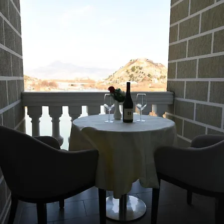 Hotel Of Canaj