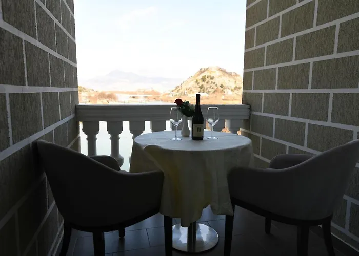 Hotel Of Canaj